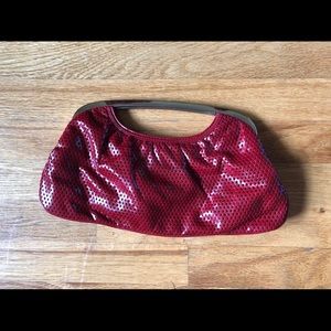 Express red clutch